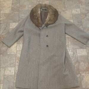 Vintage Elegant Women's white brown Pea Coat with Fur Collar